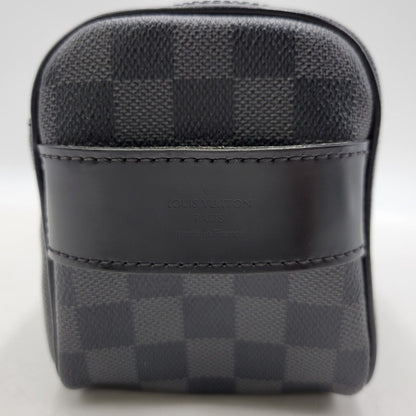【中古品】【メンズ/レディース】 LOUIS VUITTON ルイ・ヴィトン N47625 BA1183 ダミエ グラフィット トワレ ポーチ バッグ 179-260406-as-05-izu カラー：ブラック 万代Net店