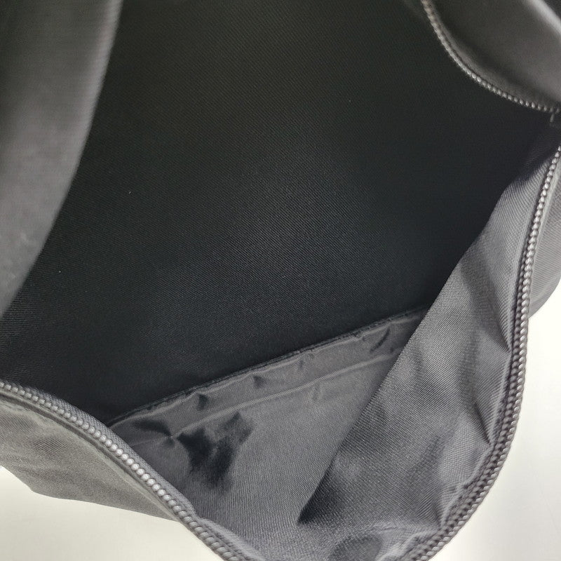 【中古美品】【メンズ/レディース】 CARHARTT WIP カーハートダブリューアイピー NEWHAVEN BACKPACK I032883 ニューヘブンバックパック リュック バッグ カバン 鞄 188-260406-as-07-izu カラー：ブラック 万代Net店