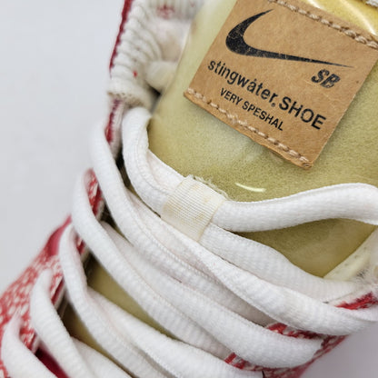 【中古品】【メンズ/レディース】 NIKE SB ナイキエスビー × STINGWATER スティングウォーター DUNK LOW OG QS DH7650-600 SB ダンク ロー OG QS スニーカー シューズ 靴 160-260406-as-13-izu サイズ：26cm カラー：CHILE RED/CLEAR-WHITE-SAIL 万代Net店