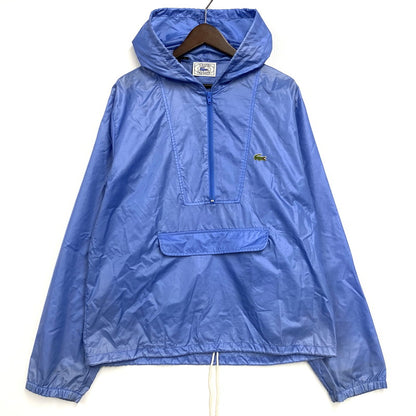 【中古品】【メンズ】 IZOD LACOSTE アイゾッド ラコステ NYLON ANORAK HOODIE ナイロン アノラック フーディー 青円糸巻タグ 146-260607-as-27-izu サイズ：M カラー：ライトブルー 万代Net店
