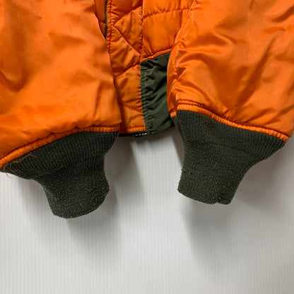 【中古品】【メンズ】 ALPHA INDUSTRIES アルファインダストリーズ 0615-00-573-8337 MIL-J-82790J(USAF) USA製 MA-1 FLIGHT JACKET フライトジャケット アウター 145-260408-kh-10-izu サイズ：L カラー：カーキ×オレンジ 万代Net店