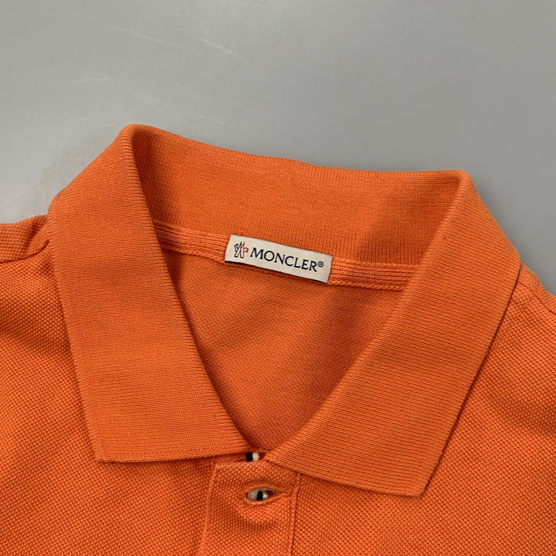 【中古品】【メンズ】 MONCLER モンクレール D10918340800 84556 MAGLIA POLO SHIRT マグリア ポロシャツ トップス 141-260409-kh-02-izu サイズ：XS カラー：オレンジ 万代Net店