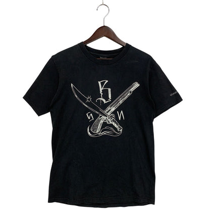 【現状渡し品】【メンズ】 STUSSY ステューシー ×NEIGHBORHOOD ネイバーフッド × SA STUDIO スタジオ MR.CARTOON ミスターカートゥーン BONEYARDS ボーンヤーズ S/S ショートスリーブ TEE Tシャツ トップス 半袖 142-260410-ya-04-izu サイズ：S カラー：BLACK 万代Net店