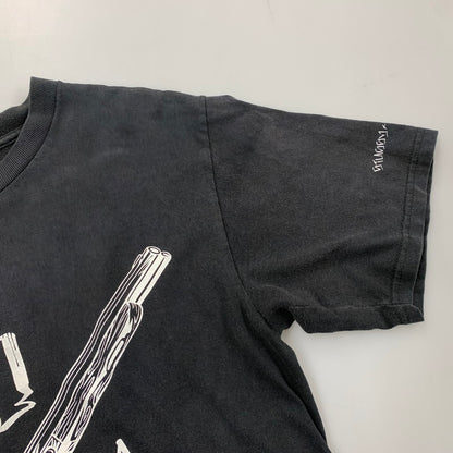 【現状渡し品】【メンズ】 STUSSY ステューシー ×NEIGHBORHOOD ネイバーフッド × SA STUDIO スタジオ MR.CARTOON ミスターカートゥーン BONEYARDS ボーンヤーズ S/S ショートスリーブ TEE Tシャツ トップス 半袖 142-260410-ya-04-izu サイズ：S カラー：BLACK 万代Net店