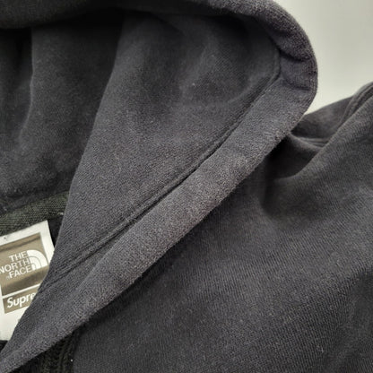 【現状渡し品】【メンズ】 Supreme シュプリーム × THE NORTH FACE ザノースフェイス BANDANA HOODED SWEATSHIRT NT02208I バンダナ フーデッド スウェットシャツ パーカー 149-260412-as-01-izu サイズ：L カラー：ブラック 万代Net店