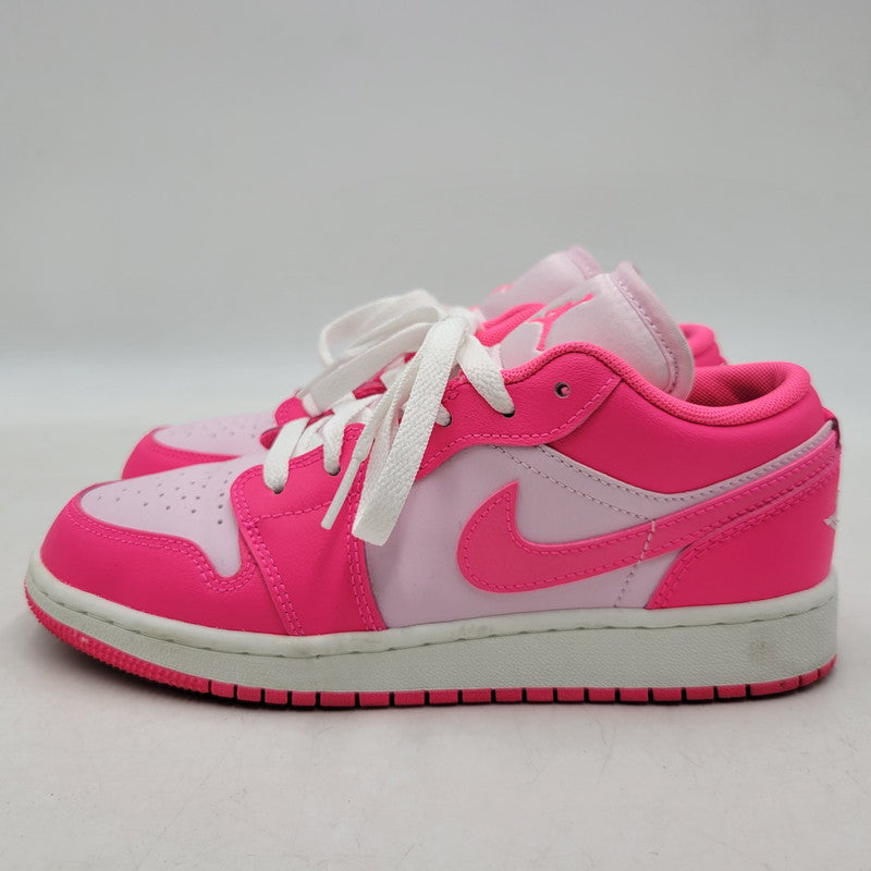 【中古品】【レディース】 NIKE GS ナイキ ジーエス 553560-661 AIR JORDAN 1 LOW VALENTINE’S DAY エア ジョーダン 1 ロー バレンタインデー スニーカー 靴 166-260411-kh-06-izu サイズ：23 カラー：PINK FOAM/HYPER PINK/SUMMIT WHITE 万代Net店