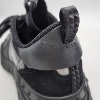 【中古品】【メンズ】 Valentino Garavani ヴァレンティノ・ガラヴァーニ ROCKRUNNER PLUS TY0S0C88MHB ロックランナープラス スニーカー シューズ 靴 183-260412-as-10-izu サイズ：40 カラー：ブラック系 万代Net店