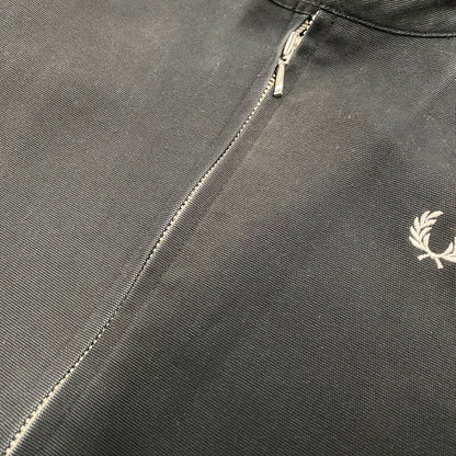 【中古品】【メンズ】 FRED PERRY フレッドペリー J8700 ZIP LONG COAT ジップ ロング コート アウター 141-260413-ya-04-izu サイズ：UK10 カラー：BLACK 万代Net店