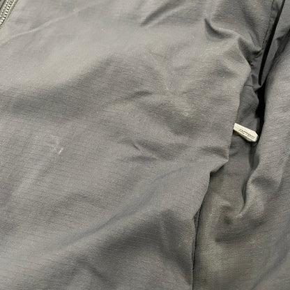 【中古品】【メンズ】 ARC'TERYX アークテリクス 24105-129829 ATOM AR HOODY アトム フーディ ジャケット アウター 144-260414-kh-06-izu サイズ：L カラー：ブラック 万代Net店