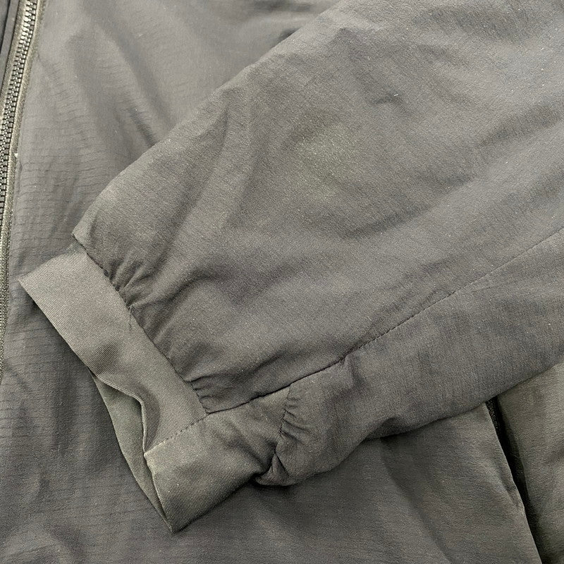 【中古品】【メンズ】 ARC'TERYX アークテリクス 24105-129829 ATOM AR HOODY アトム フーディ ジャケット アウター 144-260414-kh-06-izu サイズ：L カラー：ブラック 万代Net店