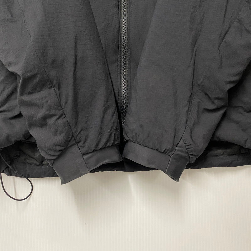 【中古品】【メンズ】 ARC'TERYX アークテリクス 24105-129829 ATOM AR HOODY アトム フーディ ジャケット アウター 144-260414-kh-06-izu サイズ：L カラー：ブラック 万代Net店