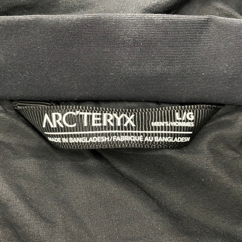 【中古品】【メンズ】 ARC'TERYX アークテリクス 24105-129829 ATOM AR HOODY アトム フーディ ジャケット アウター 144-260414-kh-06-izu サイズ：L カラー：ブラック 万代Net店