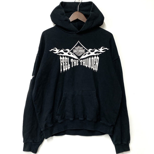 【中古品】【メンズ】 HARLEY-DAVIDSON ハーレーダビッドソン FEEL THE THUNDER HOODED SWEATSHIRT フィール ザ サンダー フーデッド スウェットシャツ パーカー トップス 146-260417-kh-08-izu カラー：ブラック 万代Net店