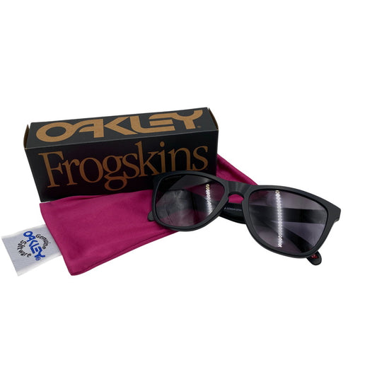 【中古美品】【メンズ/レディース】 OAKLEY オークリー OO9245-D054 FROGSKINS SUNGLASSES フロッグスキン サングラス 203-260413-cs-14-izu サイズ：54口17-138 カラー：ブラック 万代Net店
