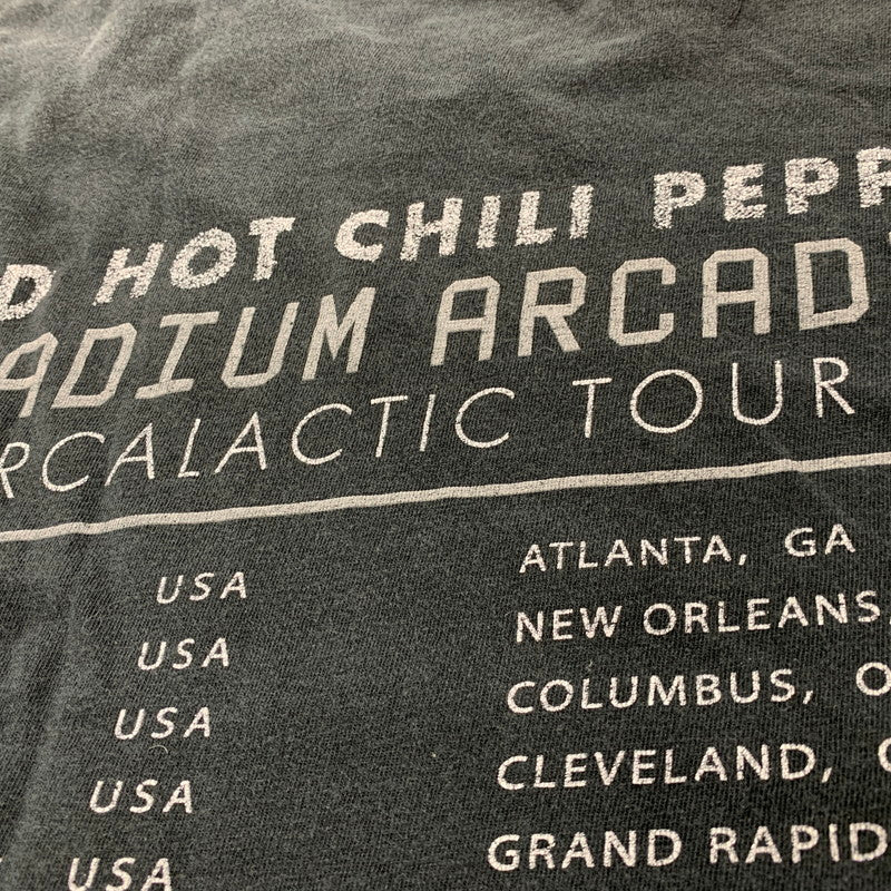 【現状渡し品】【メンズ】 TULTEX タルテックス RED HOT CHILI PEPPERS レッド ホット チリ ペッパーズ 00’S STADIUM ARCADIUM 06-07 USA TOUR TEE スタジアム ツアー ティー トップス 半袖 146-260413-cs-03-izu サイズ：不明 カラー：ブラック 万代Net店