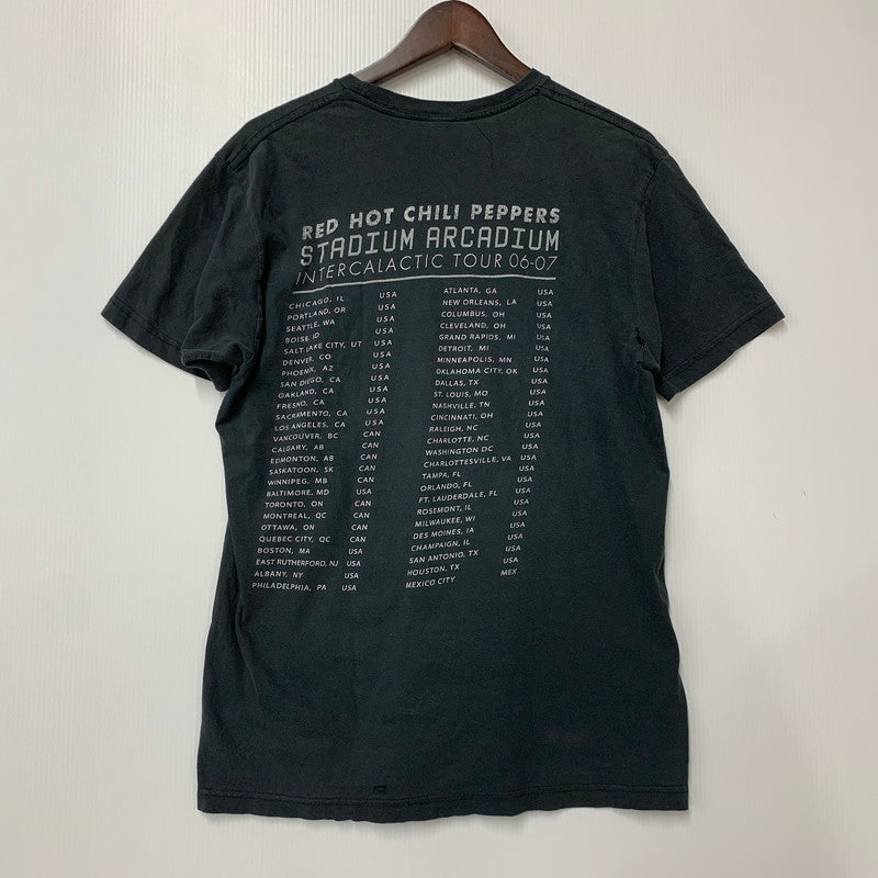 【現状渡し品】【メンズ】 TULTEX タルテックス RED HOT CHILI PEPPERS レッド ホット チリ ペッパーズ 00’S STADIUM ARCADIUM 06-07 USA TOUR TEE スタジアム ツアー ティー トップス 半袖 146-260413-cs-03-izu サイズ：不明 カラー：ブラック 万代Net店