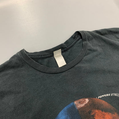 【現状渡し品】【メンズ】 TULTEX タルテックス RED HOT CHILI PEPPERS レッド ホット チリ ペッパーズ 00’S STADIUM ARCADIUM 06-07 USA TOUR TEE スタジアム ツアー ティー トップス 半袖 146-260413-cs-03-izu サイズ：不明 カラー：ブラック 万代Net店