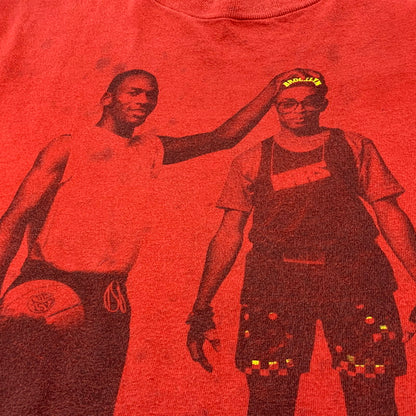 【中古品】【メンズ】 MICHAEL JORDAN＆SPIKE LEE マイケルジョーダン×スパイクリー USA製 THE BEST ON EARTH MARS TEE ザ ベスト オン アース マーズ ティー トップス 半袖 146-260413-cs-04-izu サイズ：XL カラー：レッド 万代Net店