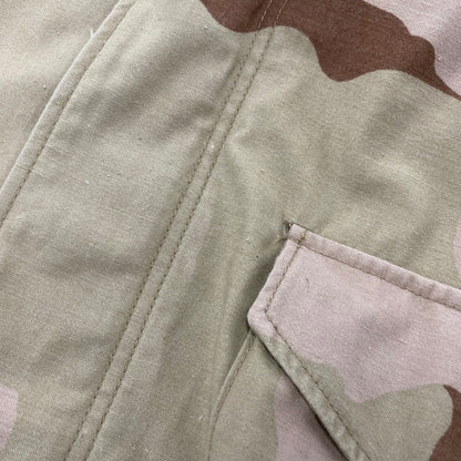 【中古品】【メンズ】 U.S.ARMY ユーエスアーミー SP0100-99-D-0303 COAT COLD WEATHER FIELD DESERT CAMOUFLAGE PATTERN コート コールドウェザー フィールド デザート カモフラージュ パターン アウター 146-260414-kh-07-izu カラー：マルチ 万代Net店