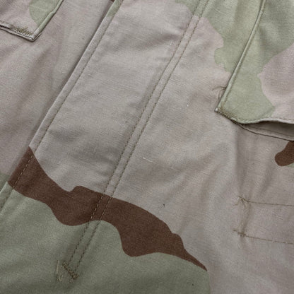 【中古品】【メンズ】 U.S.ARMY ユーエスアーミー SP0100-99-D-0303 COAT COLD WEATHER FIELD DESERT CAMOUFLAGE PATTERN コート コールドウェザー フィールド デザート カモフラージュ パターン アウター 146-260414-kh-07-izu カラー：マルチ 万代Net店