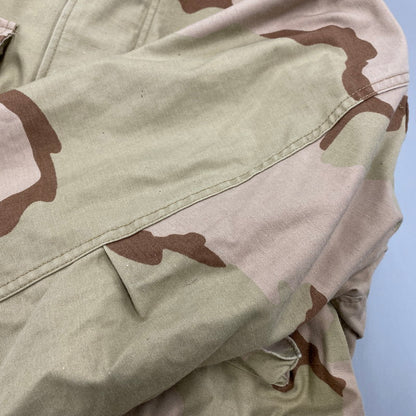 【中古品】【メンズ】 U.S.ARMY ユーエスアーミー SP0100-99-D-0303 COAT COLD WEATHER FIELD DESERT CAMOUFLAGE PATTERN コート コールドウェザー フィールド デザート カモフラージュ パターン アウター 146-260414-kh-07-izu カラー：マルチ 万代Net店