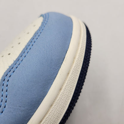 【中古品】【メンズ】 NIKE ナイキ FD2596-400 WOMEN'S AIR JORDAN 1 RETRO HIGH OG ウィメンズ エア ジョーダン 1 レトロ ハイ OG ファースト イン フライト スニーカー 靴 160-260416-kh-09-izu サイズ：27.5 カラー：UNIVERSITY BLUE/UNIVERSITY GOLD-SAIL 万代Net店