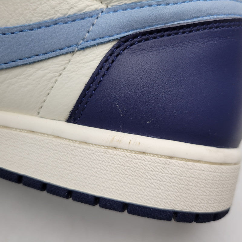 【中古品】【メンズ】 NIKE ナイキ FD2596-400 WOMEN'S AIR JORDAN 1 RETRO HIGH OG ウィメンズ エア ジョーダン 1 レトロ ハイ OG ファースト イン フライト スニーカー 靴 160-260416-kh-09-izu サイズ：27.5 カラー：UNIVERSITY BLUE/UNIVERSITY GOLD-SAIL 万代Net店
