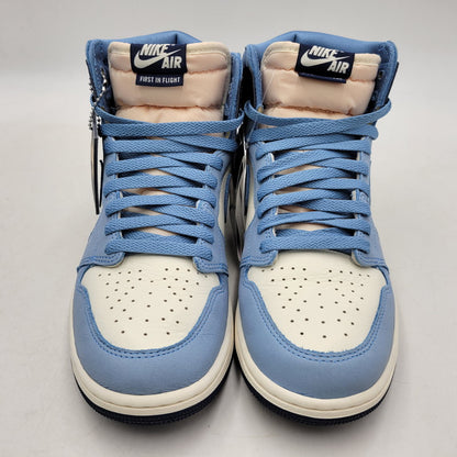 【中古品】【メンズ】 NIKE ナイキ FD2596-400 WOMEN'S AIR JORDAN 1 RETRO HIGH OG ウィメンズ エア ジョーダン 1 レトロ ハイ OG ファースト イン フライト スニーカー 靴 160-260416-kh-09-izu サイズ：27.5 カラー：UNIVERSITY BLUE/UNIVERSITY GOLD-SAIL 万代Net店