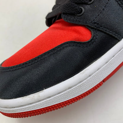 【中古品】【メンズ】 NIKE ナイキ FD4810-061 WOMEN'S AIR JORDAN 1 RETRO HIGH OG SATIN BRED ウィメンズ エア ジョーダン 1 レトロ ハイ サテンブレッド スニーカー 靴 160-260416-kh-18-izu サイズ：28 カラー：BLACK/UNIVERSTY RED-WHITE 万代Net店