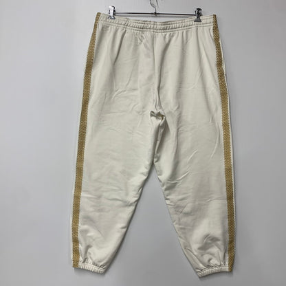 【中古品】【メンズ】 NIKE ナイキ × KOBE BRYANT コービーブライアント THERMA-FIT BASKETBALL TROUSERS HQ4699-133 サーマフィット バスケットボール トラウザーズ パンツ 159-260420-as-15-izu サイズ：XL カラー：ホワイト系×ゴールド 万代Net店