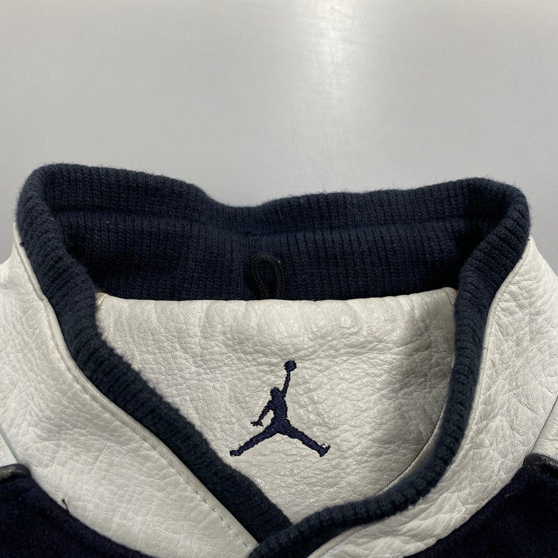 【中古品】【メンズ】 JORDAN BRAND ジョーダン ブランド 20周年モデル 2005 LIMITED EDITION WOOL×LEATHER STADIUM JACKET リミテッド エディション ウール レザー スタジアム ジャケット アウター 146-260418-cs-07-izu サイズ：XXL カラー：ネイビー×ホワイト 万代Net店