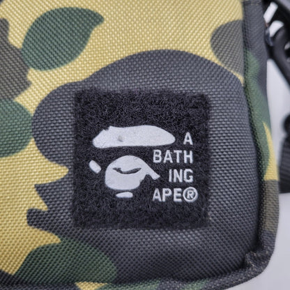 【中古品】【メンズ/レディース】 A BATHING APE アベイシングエイプ 001GDB701041X 1ST CAMO CORDURA MINI SHOULDER BAG カモ コーデュラ ミニ ショルダー バッグ カバン 鞄 188-260424-cs-15-izu カラー：マルチ 万代Net店