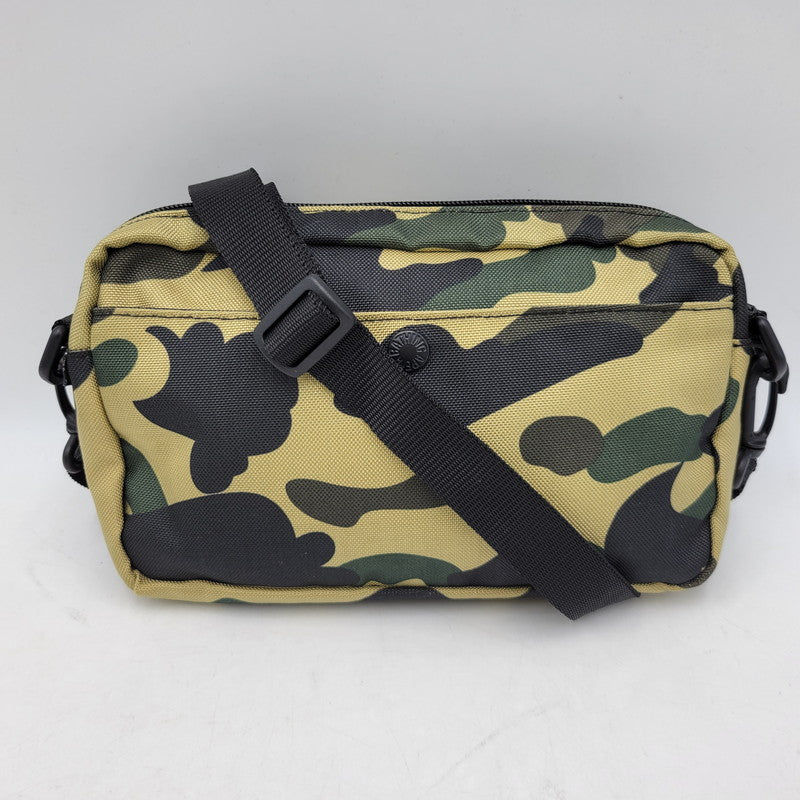 【中古品】【メンズ/レディース】 A BATHING APE アベイシングエイプ 001GDB701041X 1ST CAMO CORDURA MINI SHOULDER BAG カモ コーデュラ ミニ ショルダー バッグ カバン 鞄 188-260424-cs-15-izu カラー：マルチ 万代Net店