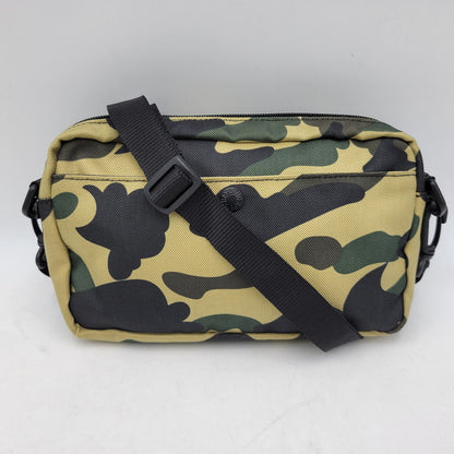 【中古品】【メンズ/レディース】 A BATHING APE アベイシングエイプ 001GDB701041X 1ST CAMO CORDURA MINI SHOULDER BAG カモ コーデュラ ミニ ショルダー バッグ カバン 鞄 188-260424-cs-15-izu カラー：マルチ 万代Net店
