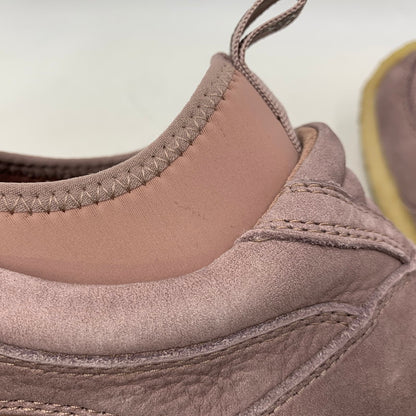 【中古品】【メンズ/レディース】 CLARKS×RONNIE FIEG クラークス×ロニーファイグ 8TH STREET BREACON エイス ストリート ブリーコン スニーカー シューズ 靴 164-260425-cs-12-izu サイズ：7 1/2 G カラー：パープル系 万代Net店
