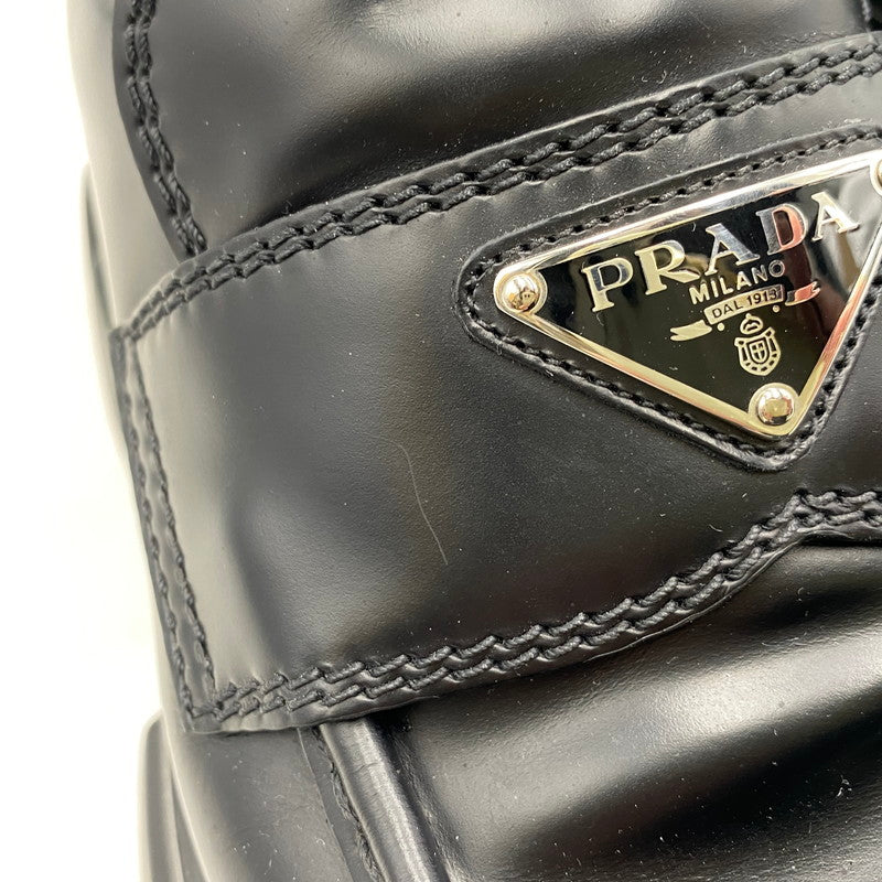 【中古品】【メンズ】 PRADA プラダ 2DE129 モノリス ブラッシュドレザー ローファー シューズ 靴 183-260426-as-03-izu サイズ：8 カラー：ブラック 万代Net店