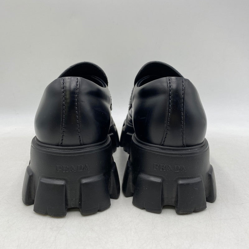 【中古品】【メンズ】 PRADA プラダ 2DE129 モノリス ブラッシュドレザー ローファー シューズ 靴 183-260426-as-03-izu サイズ：8 カラー：ブラック 万代Net店