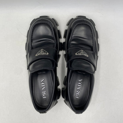 【中古品】【メンズ】 PRADA プラダ 2DE129 モノリス ブラッシュドレザー ローファー シューズ 靴 183-260426-as-03-izu サイズ：8 カラー：ブラック 万代Net店