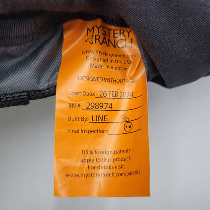 【中古品】【メンズ/レディース】 MYSTERY RANCH ミステリーランチ BACK PACK 26 FEB 2024 298974 バックパック リュック 鞄 カバン 188-260427-ay-06-izu カラー：ブラック 万代Net店