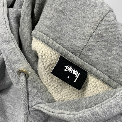 【中古品】【メンズ】 STUSSY ステューシー BASIC LOGO PULLOVER HOODIE ベーシック ロゴ プルオーバー フーディー トップス 長袖 142-260427-ya-09 -izu サイズ：S カラー：GRAY 万代Net店