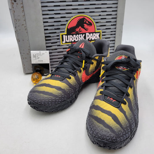 【中古美品】【メンズ】 NIKE ナイキ × JURASSIC PARK ジュラシックパーク JA 3 "RAPTOR" IU7239-001 ジャ 3 スニーカー シューズ 靴 160-260427-ay-07-izu サイズ：29cm カラー：ANTHRACITE/BRIGHT CRIMSON 万代Net店