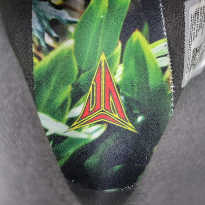 【中古美品】【メンズ】 NIKE ナイキ × JURASSIC PARK ジュラシックパーク JA 3 "RAPTOR" IU7239-001 ジャ 3 スニーカー シューズ 靴 160-260427-ay-07-izu サイズ：29cm カラー：ANTHRACITE/BRIGHT CRIMSON 万代Net店