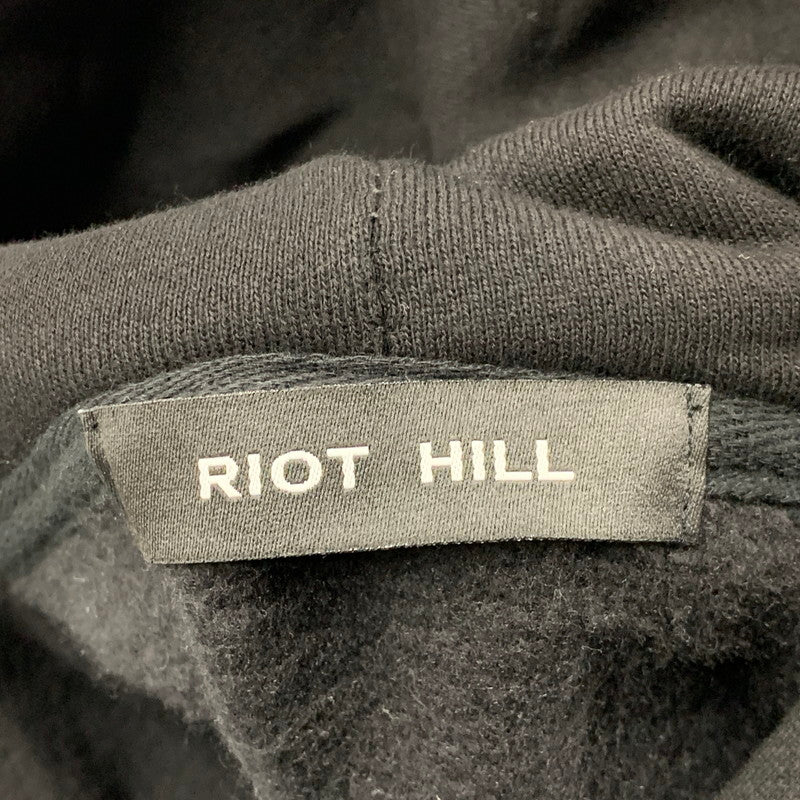 【中古品】【メンズ】 RIOT HILL ライオット ヒル LOGO HOODED SWEAT SHIRT ロゴ フーデッド スウェットシャツ トップス 長袖 142-260430-ya-05-izu サイズ：下記参照 カラー：BLACK 万代Net店