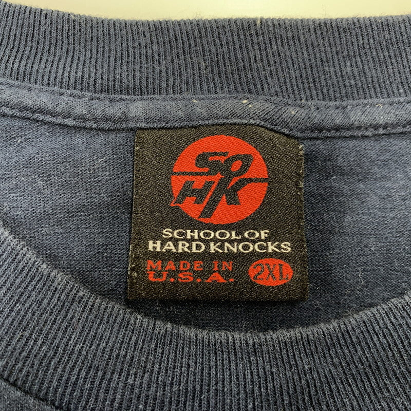 【中古品】【メンズ】 SCHOOL OF HARD KNOCKS スクール オブ ハード ノックス ATLANTA S/S TEE アトランタ 半袖 Tシャツ USA製 146-260729-as-13-izu サイズ：2XL カラー：ネイビー 万代Net店