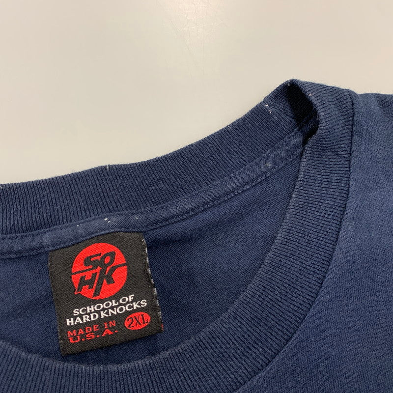 【中古品】【メンズ】 SCHOOL OF HARD KNOCKS スクール オブ ハード ノックス ATLANTA S/S TEE アトランタ 半袖 Tシャツ USA製 146-260729-as-13-izu サイズ：2XL カラー：ネイビー 万代Net店