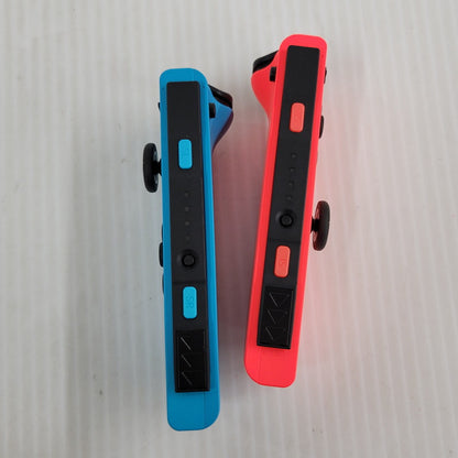 【中古美品】 【ゲーム】Nintendo Switch Joy-Con(L) ネオンブルー/(R) ネオンレッド HAD-S-KABAH(JPN) 任天堂 ニンテンドースイッチ 本体 034-260430-as-15-izu 万代Net店