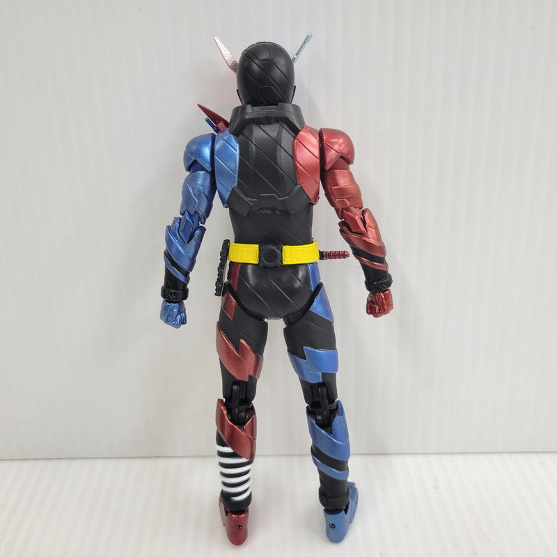 【中古品】 S.H.F 仮面ライダービルド ラビットタンクフォーム 20 Kamen Rider Kicks ver. 042-260807-kk-07-izuh 万代Net店