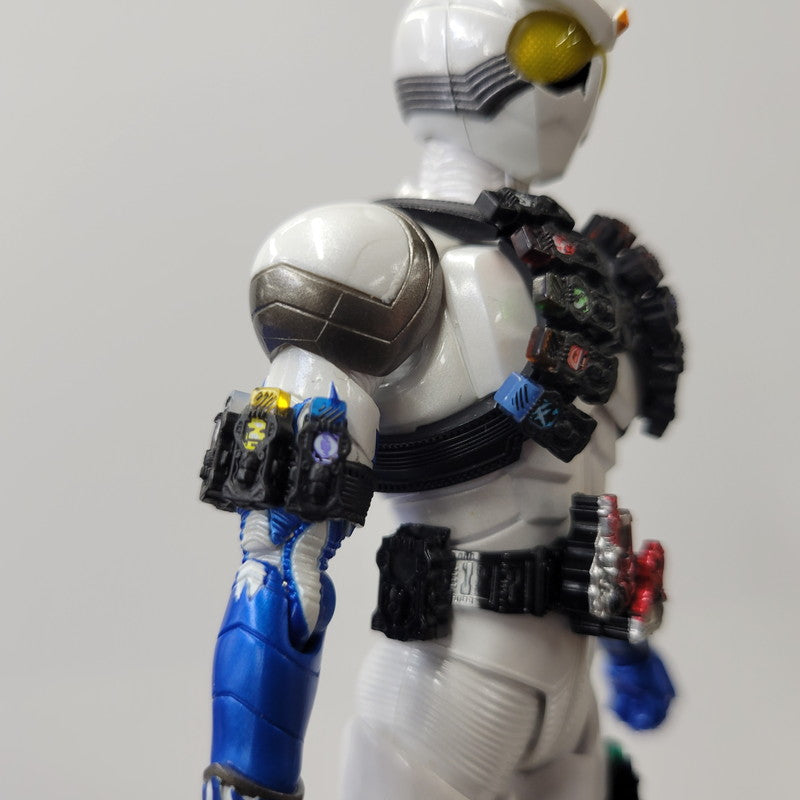 【中古品】 S.H.F 真骨彫製法 仮面ライダーエターナル 042-260810-kk-06-izuh 万代Net店