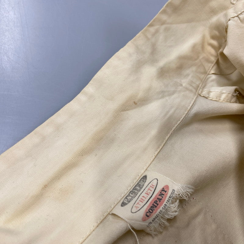 【現状渡し品】【メンズ】 PACIFIC ATHLETIC COMPANY NYNCO ZIP PATCH SWING TOP NYNCOジップ パッチ スイングトップ ジャケット アウター 146-260501-kh-22-izu カラー：ベージュ 万代Net店