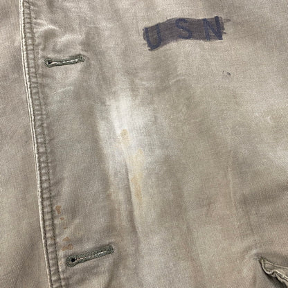 【現状渡し品】【メンズ】 U.S.NAVY U.S.ネイビー NAVY DEPARTMENT CONMAR ZIP N-2 DECK COAT WOOL LINING デッキコート ウールライニング アウター 146-260506-as-27-izu サイズ：40 カラー：カーキ 万代Net店